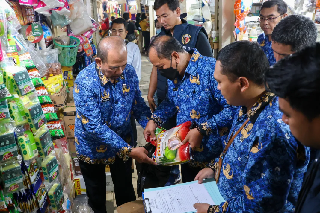 Sidak Beras Premium Surabaya, Satgas Pastikan Stok Aman dan Asli