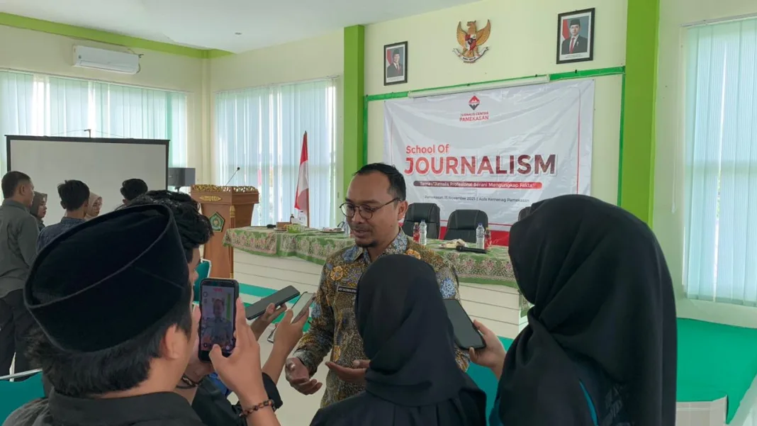 Diskominfo Pamekasan Ingatkan Bahaya Judi Online, Kafe Jadi Tempat Penyebaran