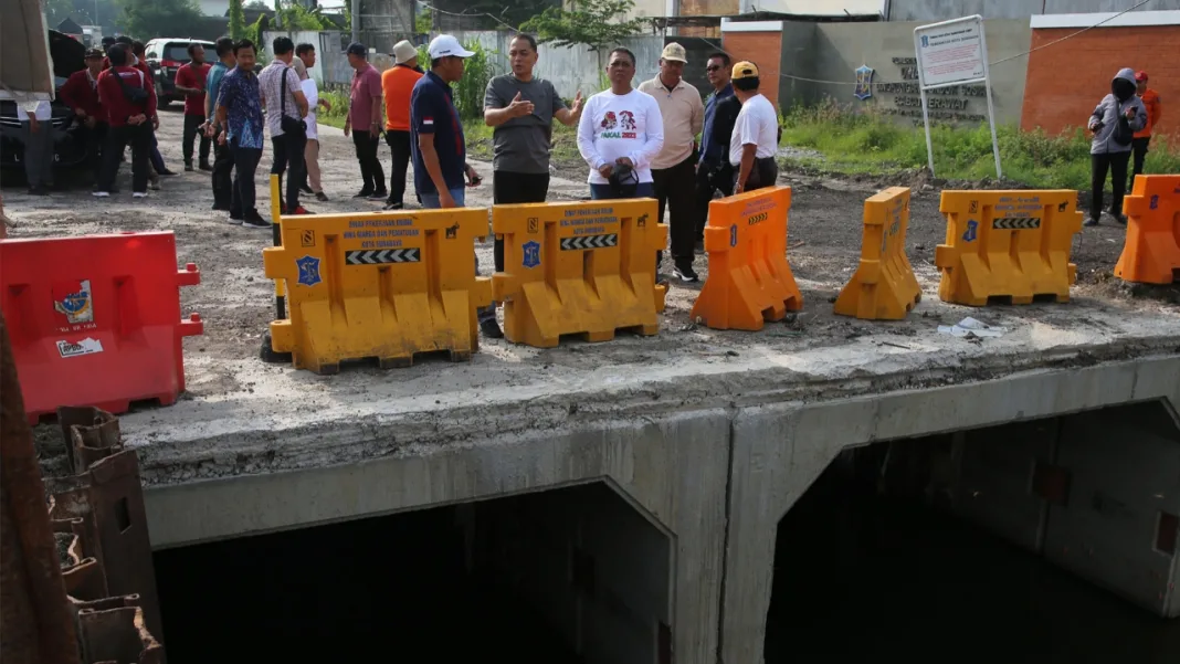 Drainase Surabaya Dikebut, Pemkot Siagakan 28 Mobil PMK Atasi Banjir