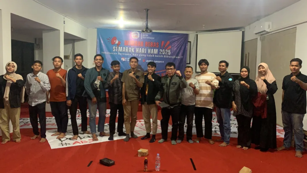 Aliansi BEM Surabaya Gelar Mimbar Bebas Peringatan Hari HAM 2025