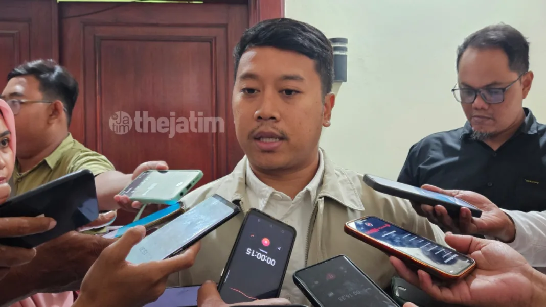 DPRD Dorong DLH Surabaya Pemetaan Pohon Tua Demi Keselamatan