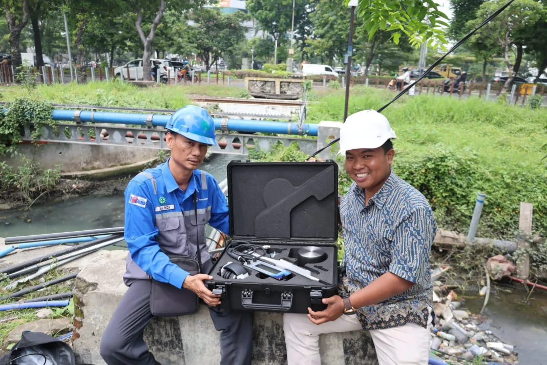 Perumdam Surya Sembada Uji Teknologi Jerman Percepat Deteksi Kebocoran Pipa
