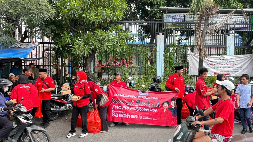 Kegiatan Jum’at Berkah PAC PDIP Sawahan Tunjukkan Konsistensi Kerja Kerakyatan