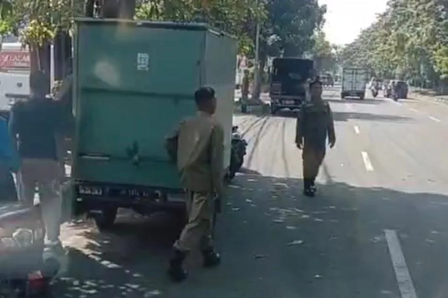 Satpol PP Surabaya Beri Sanksi Berat Oknum Anggota Terlibat Pungli