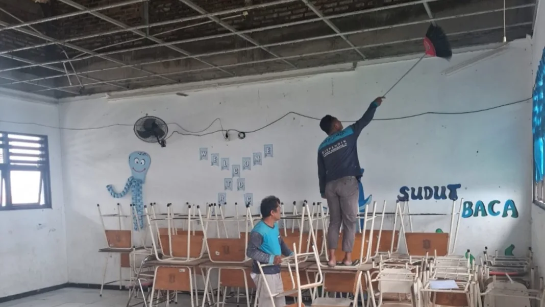Insiden Plafon Ambruk, Dispendik Surabaya Jamin Keselamatan Siswa Sekolah