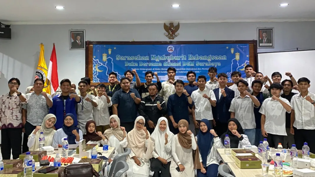 Sarasehan Kebangsaan Aliansi BEM Surabaya Dorong Partisipasi Mahasiswa Bangun Demokrasi