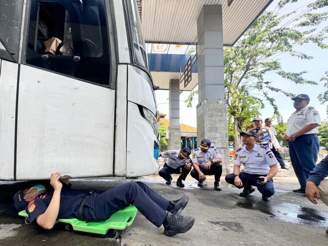 Prediksi Puncak Mudik 2026 Dishub Surabaya Perketat Pengawasan Bus