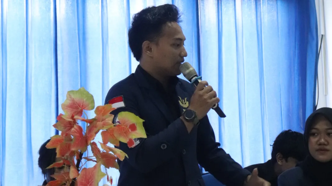 Presiden Mahasiswa UHT Kritik Kesenjangan Pendidikan dan Kesejahteraan Buruh