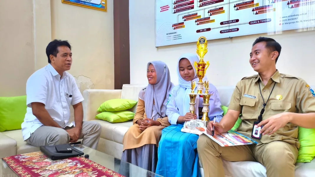 Ironi Pendidikan Surabaya, Juara Paskibraka Tak Mampu Beli Seragam Sekolah